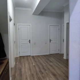 In Baku 110.0 m² apartment is for sale - Image 3