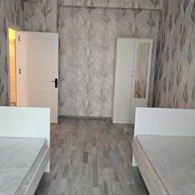 In Baku 72.0 m² apartment is for sale - Image 3