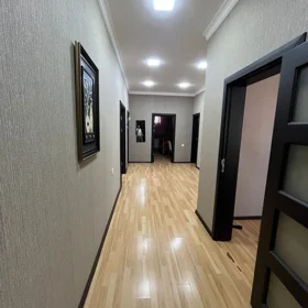 In nan 285.0 m² house with 4.0 rooms is for sale - Image 8