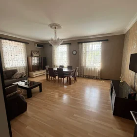 In nan 285.0 m² house with 4.0 rooms is for sale - Image 9