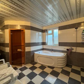 In nan 176.0 m² house with 4.0 rooms is for sale - Image 6