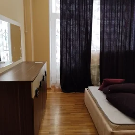 In Baku 150.0 m² apartment is for rent - Image 4