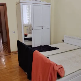 In Baku 150.0 m² apartment is for rent - Image 5