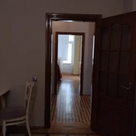 In Baku 150.0 m² apartment is for rent - Image 8