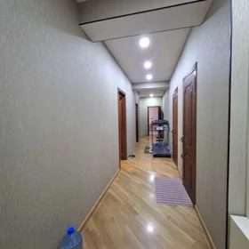 In Baku 115.0 m² apartment is for sale - Image 2