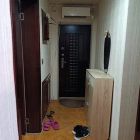 In Baku 70.0 m² apartment is for rent - Image 8