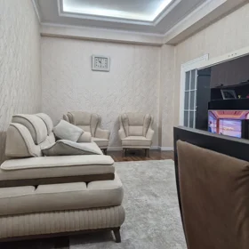 In Baku 70.0 m² apartment is for sale - Image 3