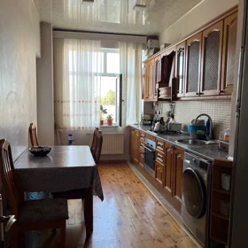 In Baku 91.0 m² apartment is for sale - Image 2