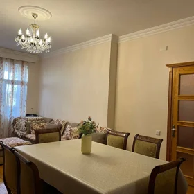 In Baku 91.0 m² apartment is for sale - Image 4