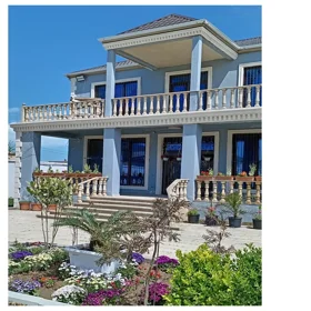 In nan 285.0 m² house with 5.0 rooms is for sale - Image 3