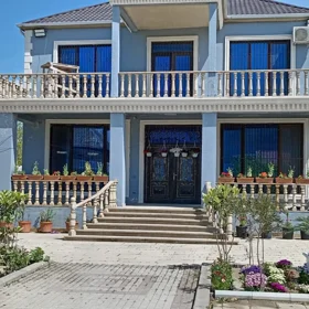 In nan 285.0 m² house with 5.0 rooms is for sale - Image 9