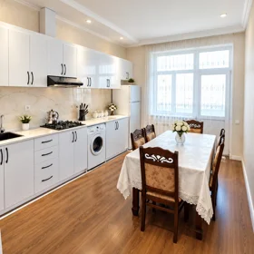 In Baku 90.0 m² apartment is for rent - Image 4