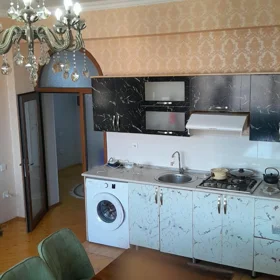 In Baku 70.0 m² apartment is for rent - Image 3