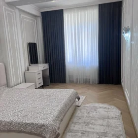 In Baku 80.0 m² apartment is for rent - Image 8