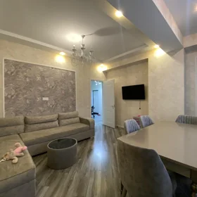 In Baku 90.0 m² apartment is for rent - Image 2