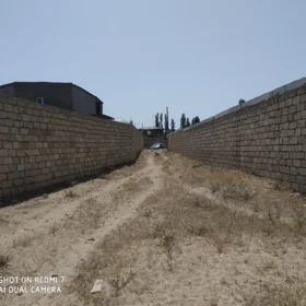 In Baku nan acre land is for sale - Image 3