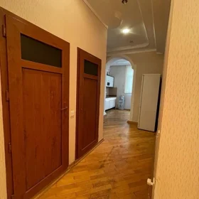 In Baku 80.0 m² apartment is for rent - Image 2