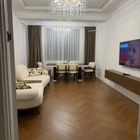 In Baku 120.0 m² apartment is for sale - Image 3