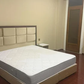 In Baku 150.0 m² apartment is for rent - Image 7