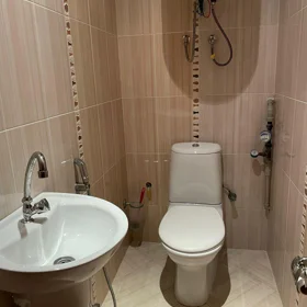 In Baku 80.0 m² apartment is for rent - Image 2
