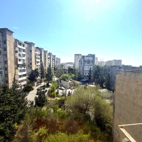 In Baku 65.0 m² apartment is for sale - Image 9
