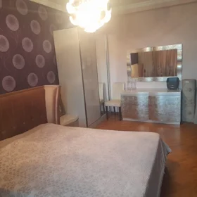 In Baku 110.0 m² apartment is for rent - Image 10