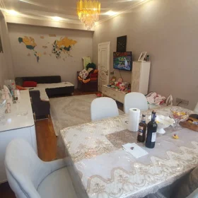 In Baku 70.0 m² apartment is for rent - Image 10
