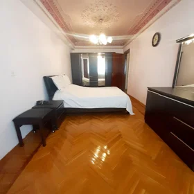 In Baku 90.0 m² apartment is for sale - Image 9