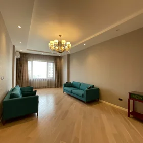 In Baku 136.0 m² apartment is for sale - Image 3