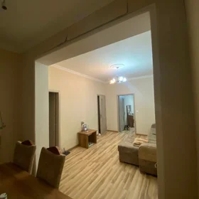 In Baku 70.0 m² apartment is for sale - Image 3