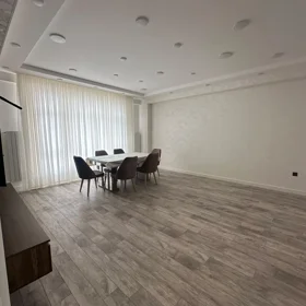 In Baku 112.0 m² apartment is for rent - Image 8