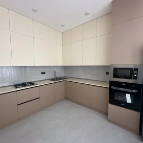 In Baku 112.0 m² apartment is for rent - Image 10