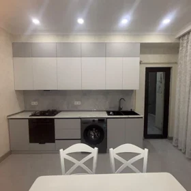 In Baku 70.0 m² apartment is for rent - Image 9