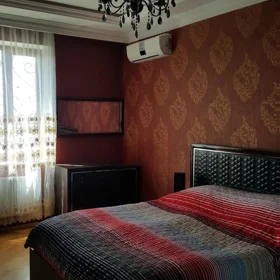 In nan 200.0 m² house with 6.0 rooms is for sale - Image 10