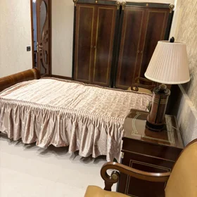 In Baku 200.0 m² apartment is for rent - Image 9