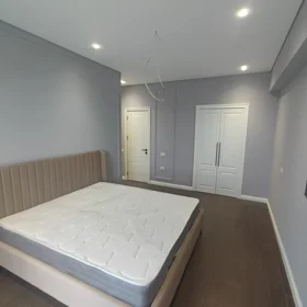 In Baku 129.0 m² apartment is for rent - Image 8