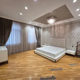 In Baku 136.0 m² apartment is for rent - Image 2