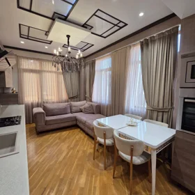 In Baku 136.0 m² apartment is for rent - Image 10