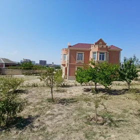 In nan 350.0 m² house with 7.0 rooms is for sale - Image 8