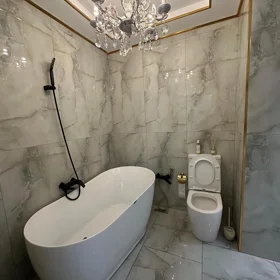 In Baku 110.0 m² apartment is for rent - Image 2