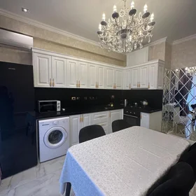 In Baku 110.0 m² apartment is for rent - Image 3