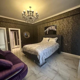 In Baku 110.0 m² apartment is for rent - Image 6