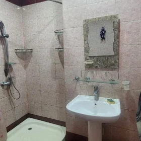 In Baku 70.0 m² apartment is for rent - Image 9