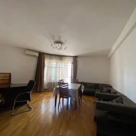 In Baku 90.0 m² apartment is for sale - Image 2