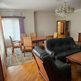 In Baku 174.0 m² apartment is for rent - Image 3