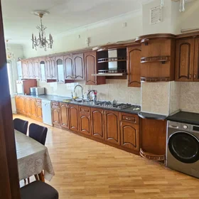 In Baku 174.0 m² apartment is for rent - Image 7