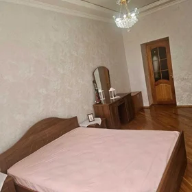 In Baku 60.0 m² apartment is for rent - Image 3