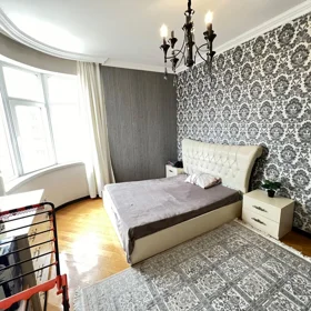 In Baku 147.0 m² apartment is for sale - Image 2