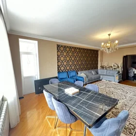 In Baku 147.0 m² apartment is for sale - Image 3