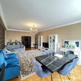 In Baku 147.0 m² apartment is for sale - Image 9
